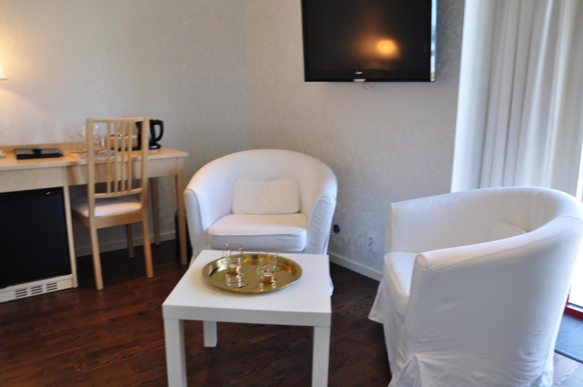Hotel Bella Luna 巴斯塔德 外观 照片